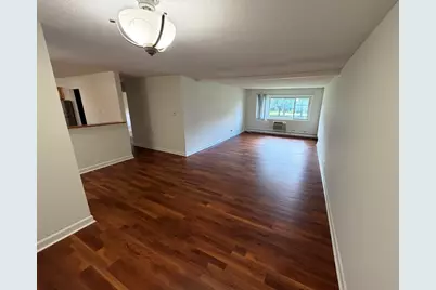375 W Winchester Road #306, Libertyville, IL 60048 - Photo 3