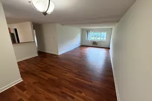 375 W Winchester Rd, Libertyville, IL 60048 - Photo 3