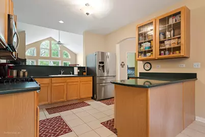 11512 Lake Shore Drive, Orland Park, IL 60467 - Photo 3