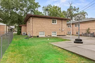 10436 S Kildare Ave, Oak Lawn, IL 60453 - Photo 29