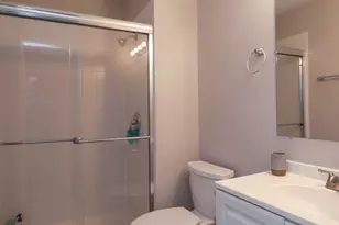 3010 Long Grove Ct, Aurora, IL 60504 - Photo 9