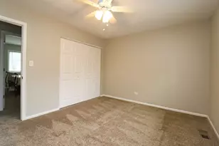 3010 Long Grove Ct, Aurora, IL 60504 - Photo 7