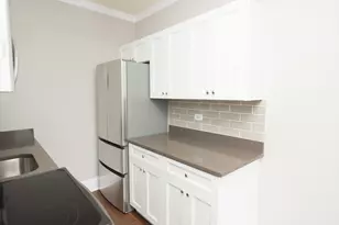 817 W Lakeside Pl, Chicago, IL 60640 - Photo 3