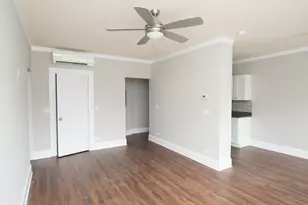 817 W Lakeside Pl, Chicago, IL 60640 - Photo 9