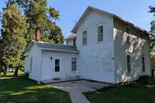 106 N Broadway St, Baileyville, IL 61007 - Photo 3