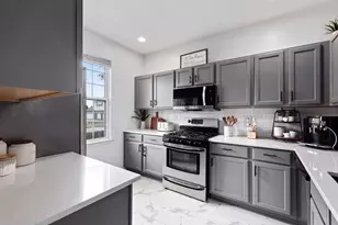 43 N Palazzo Dr, Addison, IL 60101 - Photo 3