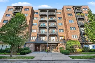 414 Clinton Pl, River Forest, IL 60305 - Photo 1