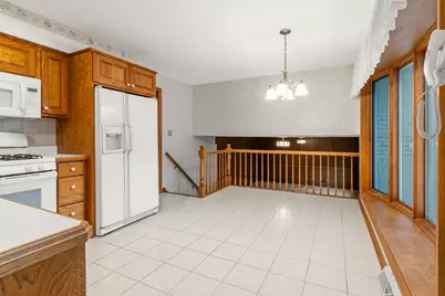1023 S Lancaster Street, Mount Prospect, IL 60056 - Photo 13