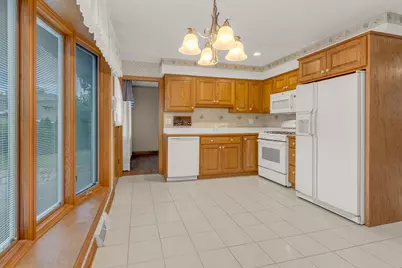 1023 S Lancaster Street, Mount Prospect, IL 60056 - Photo 11