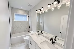 6732 N Oxford Ave, Chicago, IL 60631 - Photo 13