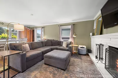 1210 S Gables Boulevard, Wheaton, IL 60189 - Photo 9
