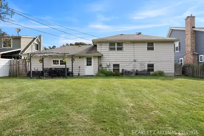 1210 S Gables Boulevard, Wheaton, IL 60189 - Photo 19