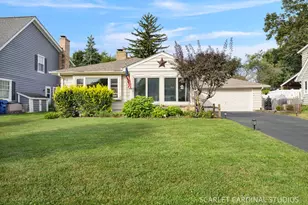 1210 S Gables Blvd, Wheaton, IL 60189 - Photo 1
