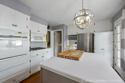 1210 S Gables Boulevard, Wheaton, IL 60189 - Photo 5