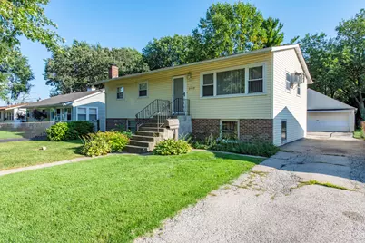 2109 W Pacific Avenue, Waukegan, IL 60085 - Photo 1