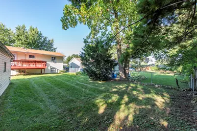 2109 W Pacific Avenue, Waukegan, IL 60085 - Photo 31