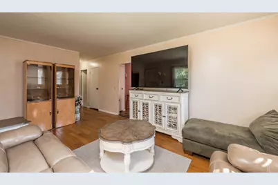 2109 W Pacific Avenue, Waukegan, IL 60085 - Photo 5