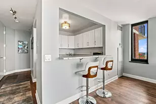 3660 N Lake Shore Dr, Chicago, IL 60613 - Photo 9