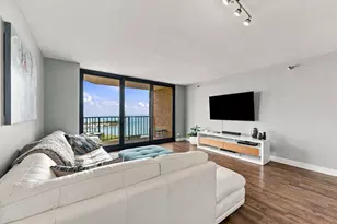 3660 N Lake Shore Dr, Chicago, IL 60613 - Photo 7