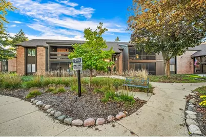 710 Saint Andrews Lane #23, Crystal Lake, IL 60014 - Photo 3
