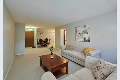 8541 Lotus Avenue #710, Skokie, IL 60077 - Photo 5