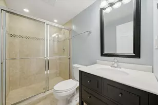 301 Spruce St, Glenview, IL 60025 - Photo 17