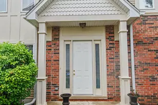 360 Park View Terrace, Buffalo Grove, IL 60089 - Photo 5
