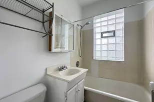 2432 N Linden Pl, Chicago, IL 60647 - Photo 19