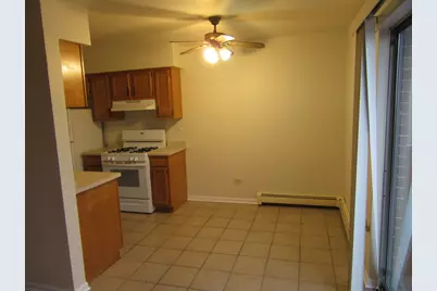 135 Pickwick Drive #A, Schaumburg, IL 60193 - Photo 3