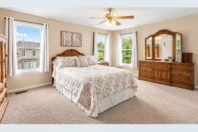 34316 N Old Walnut Circle, Gurnee, IL 60031 - Photo 11