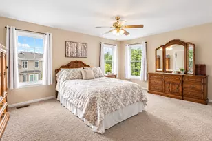 34316 N Old Walnut Cir, Gurnee, IL 60031 - Photo 11