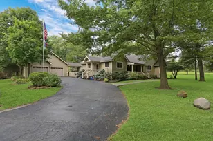 1036 Charles Ave, Gurnee, IL 60031 - Photo 1