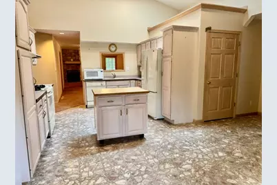 17 Heather Drive, Lasalle, IL 61301 - Photo 5