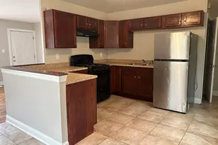 21734 Clyde Ave, Sauk Village, IL 60411 - Photo 7
