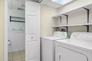 1485 Westbury Dr, Hoffman Estates, IL 60192 - Photo 21