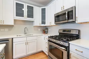 2463 W Foster Ave, Chicago, IL 60625 - Photo 5