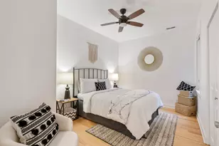 2463 W Foster Ave, Chicago, IL 60625 - Photo 23
