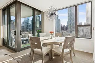501 N Clinton St, Chicago, IL 60654 - Photo 9