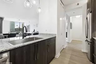 501 N Clinton St, Chicago, IL 60654 - Photo 13