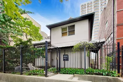 915 W Lawrence Avenue, Chicago, IL 60640 - Photo 1