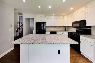 2925 E 188th Place, Lansing, IL 60438 - Photo 9