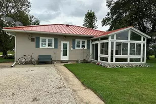 260 E 3300 North Rd, Herscher, IL 60941 - Photo 5