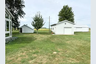 260 E 3300 N Road, Herscher, IL 60941 - Photo 7