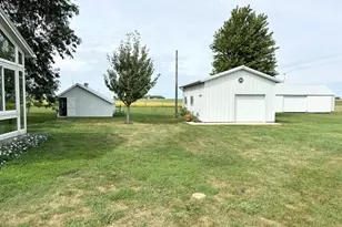 260 E 3300 North Rd, Herscher, IL 60941 - Photo 7