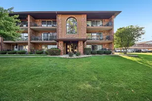 11003 Stony Creek Dr, Palos Hills, IL 60465 - Photo 1