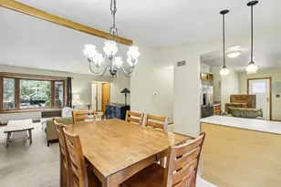 821 S Hough St, Barrington, IL 60010 - Photo 9