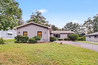 821 S Hough Street, Barrington, IL 60010 - Photo 1