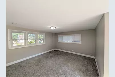 8825 S California Avenue, Evergreen Park, IL 60805 - Photo 13