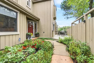 862 Oak Hill Road #504, Lake Barrington, IL 60010 - Photo 3