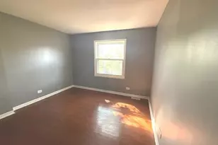 3023 Jamestown Ct, Streamwood, IL 60107 - Photo 9